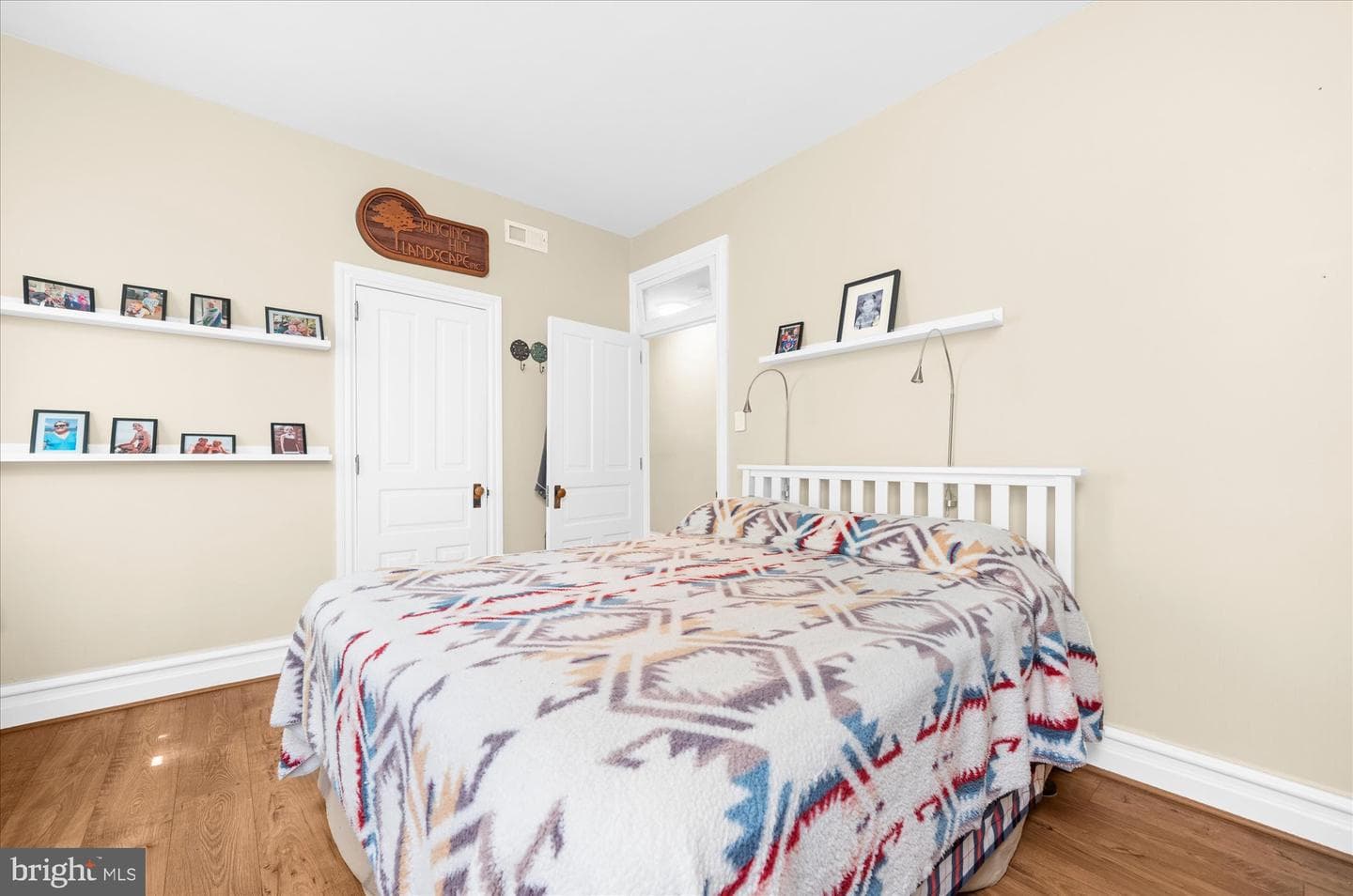 127 N Reading Avenue photo 21