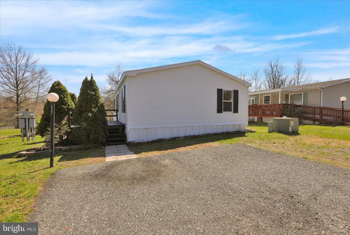327 Oak Street photo 20