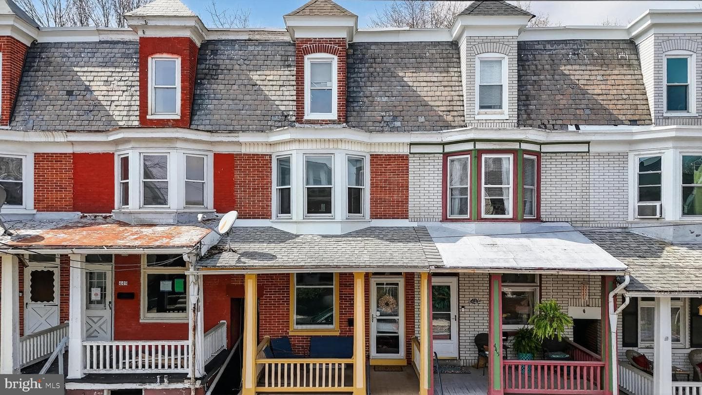 447 W Walnut Street photo 1