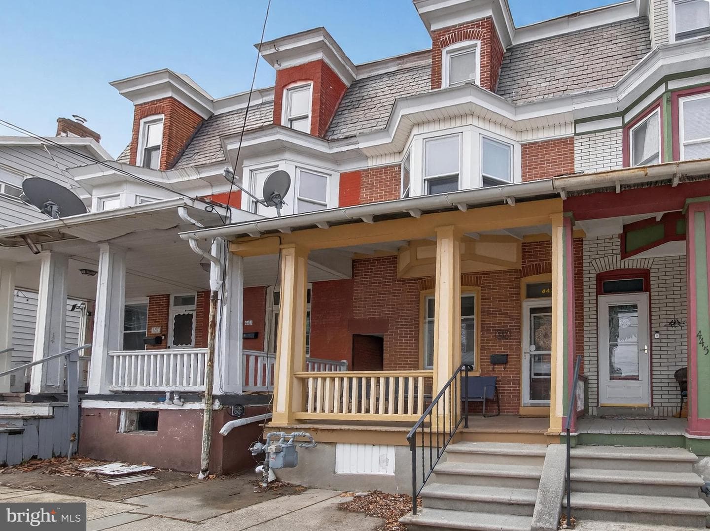 447 W Walnut Street photo 10
