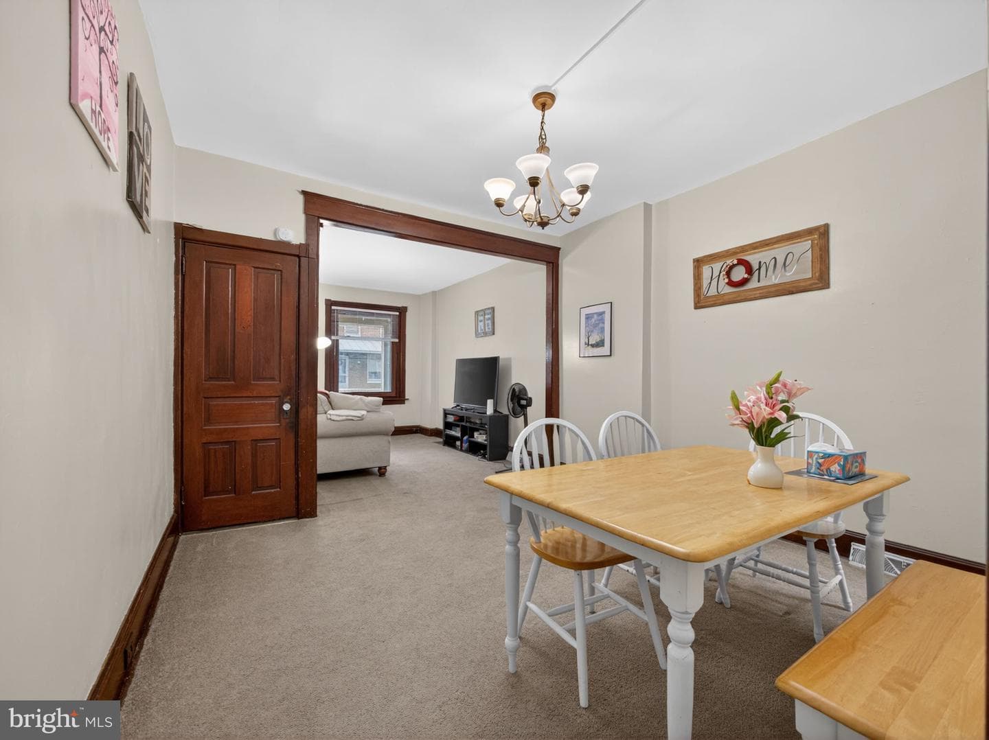 447 W Walnut Street photo 16