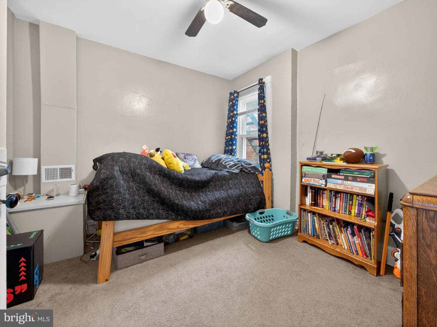 447 W Walnut Street photo 31