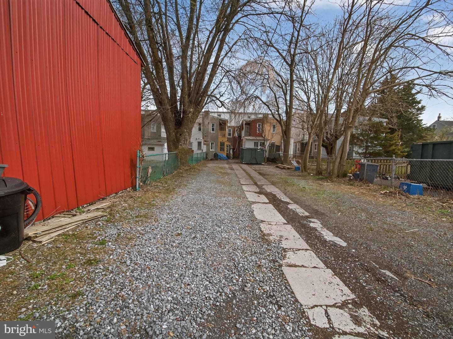 447 W Walnut Street photo 42