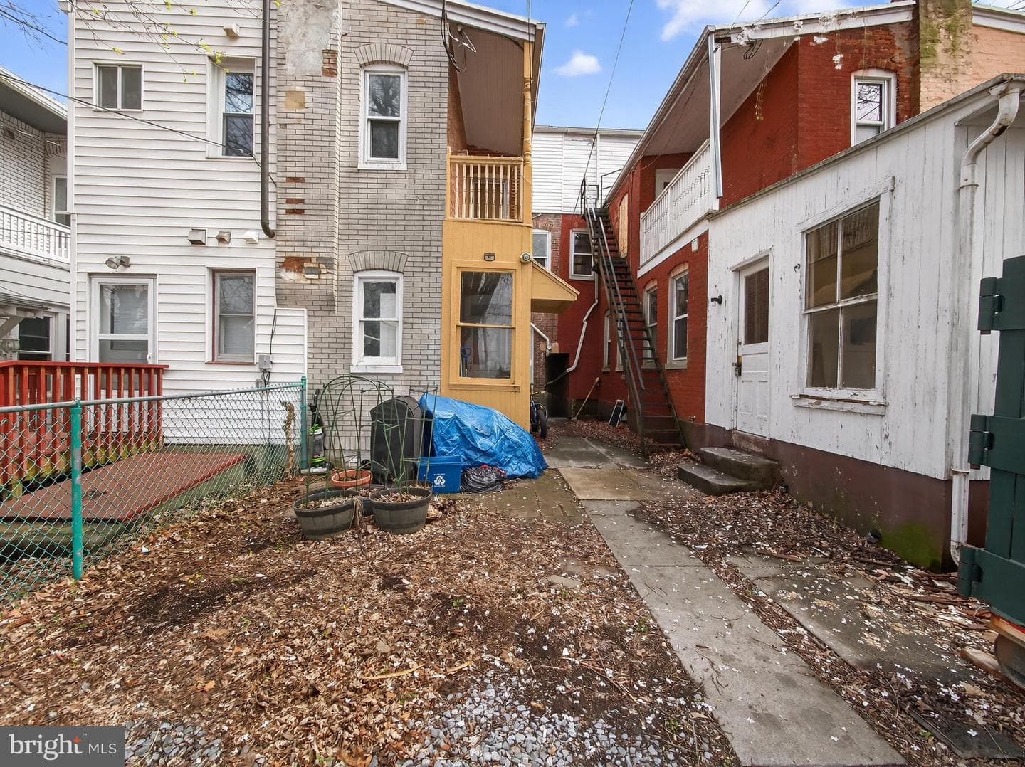 447 W Walnut Street photo 44