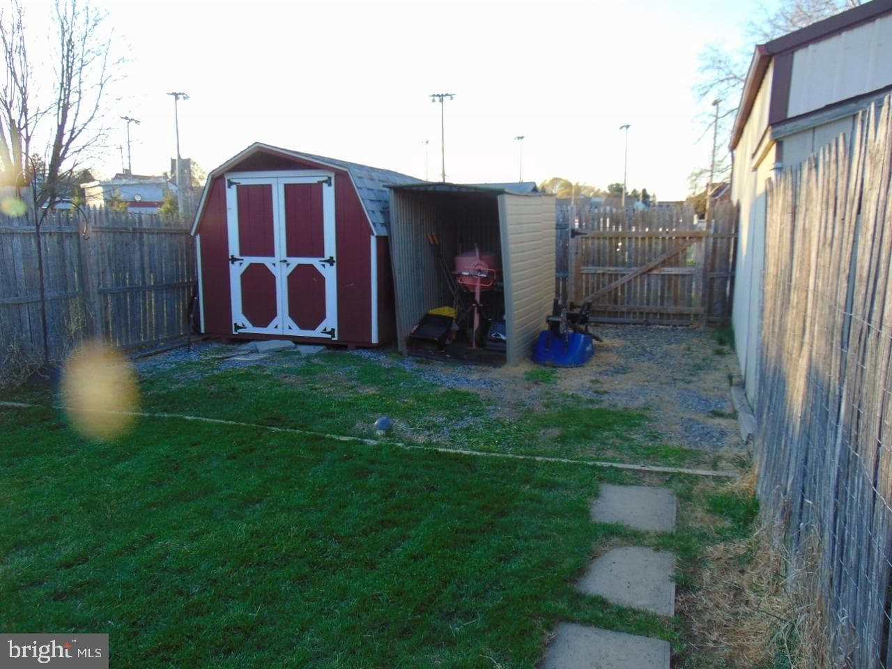 21 W Smith Street photo 4