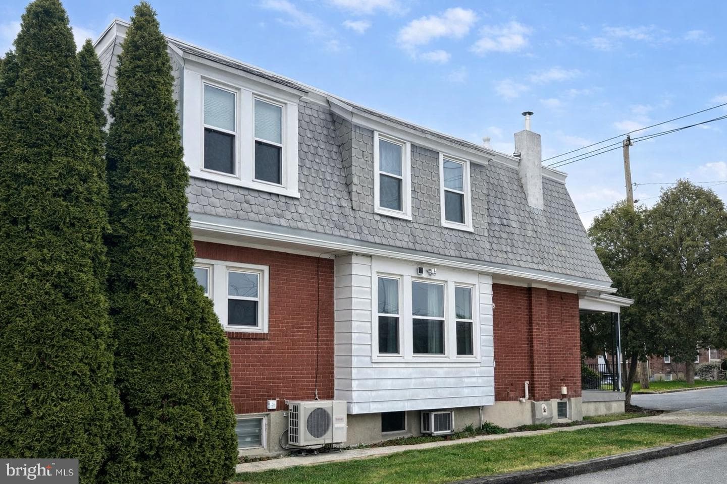 1312 E Bellevue Avenue photo 3