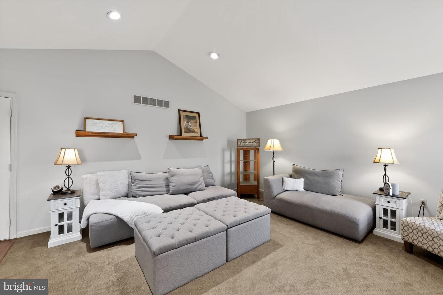 401 Russell Avenue photo 14