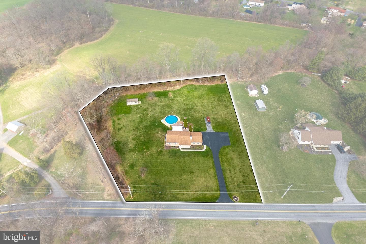 28 Lobachsville Road photo 5