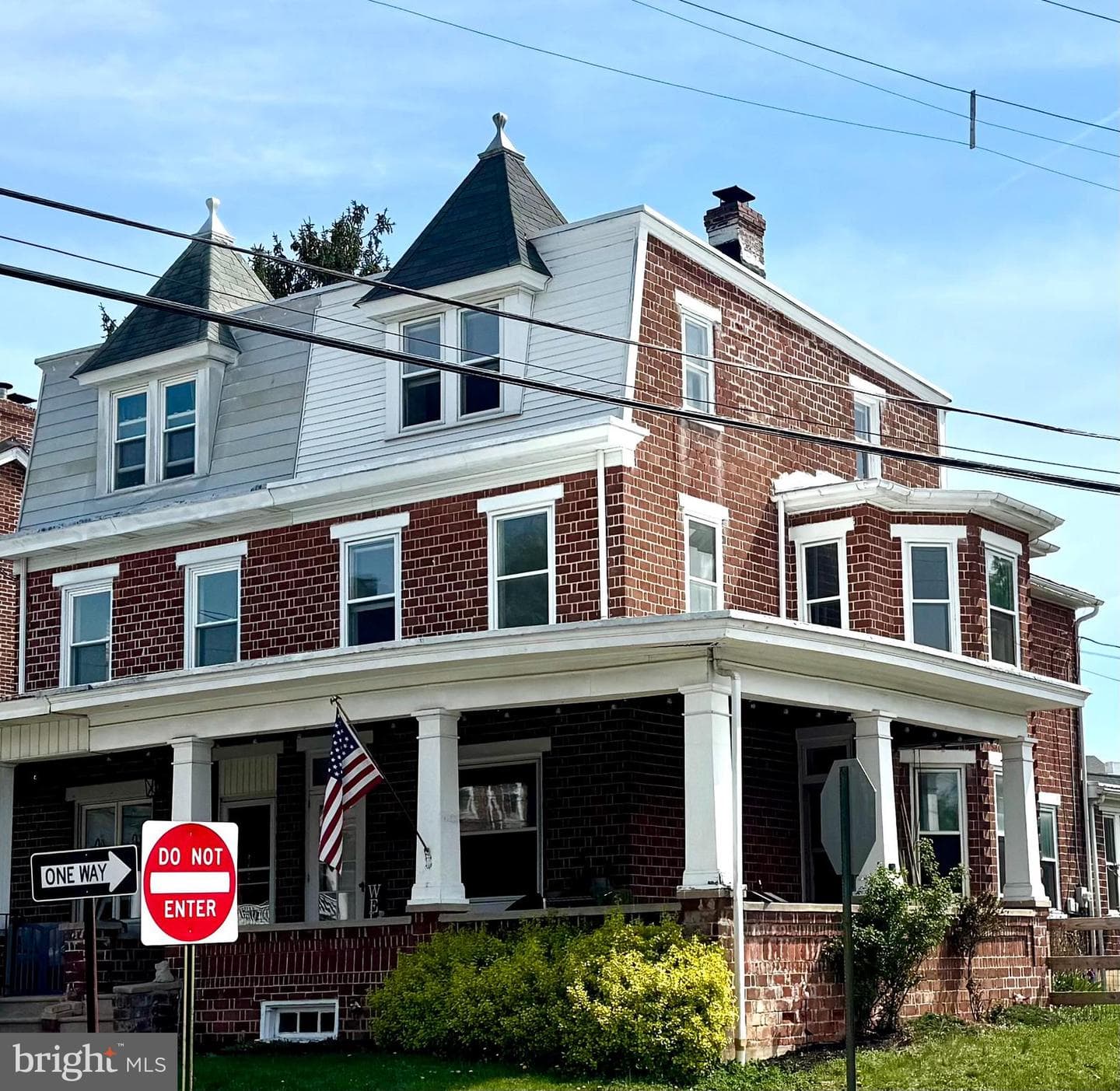 28 College Street photo 2