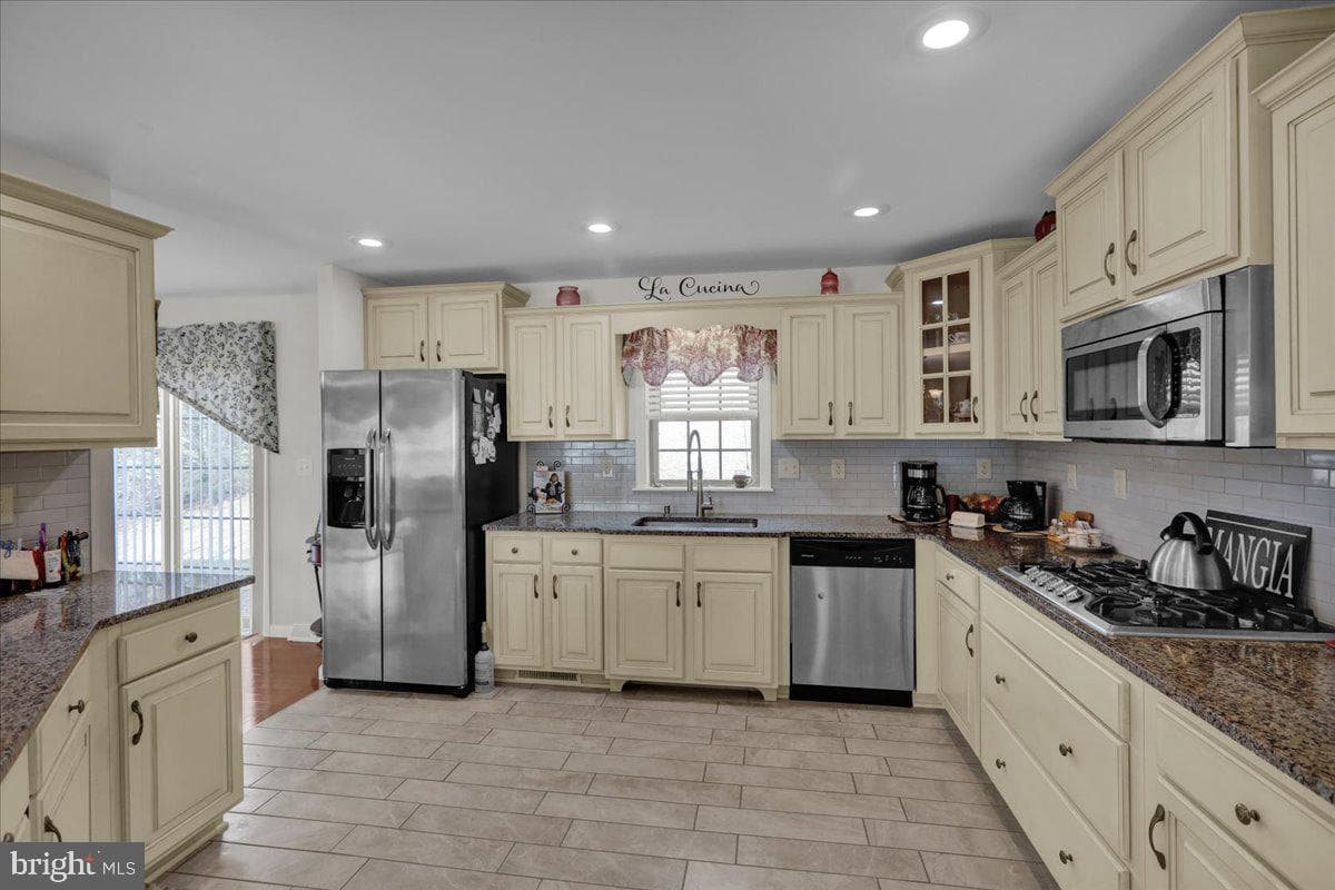 132 Strausser Road photo 9