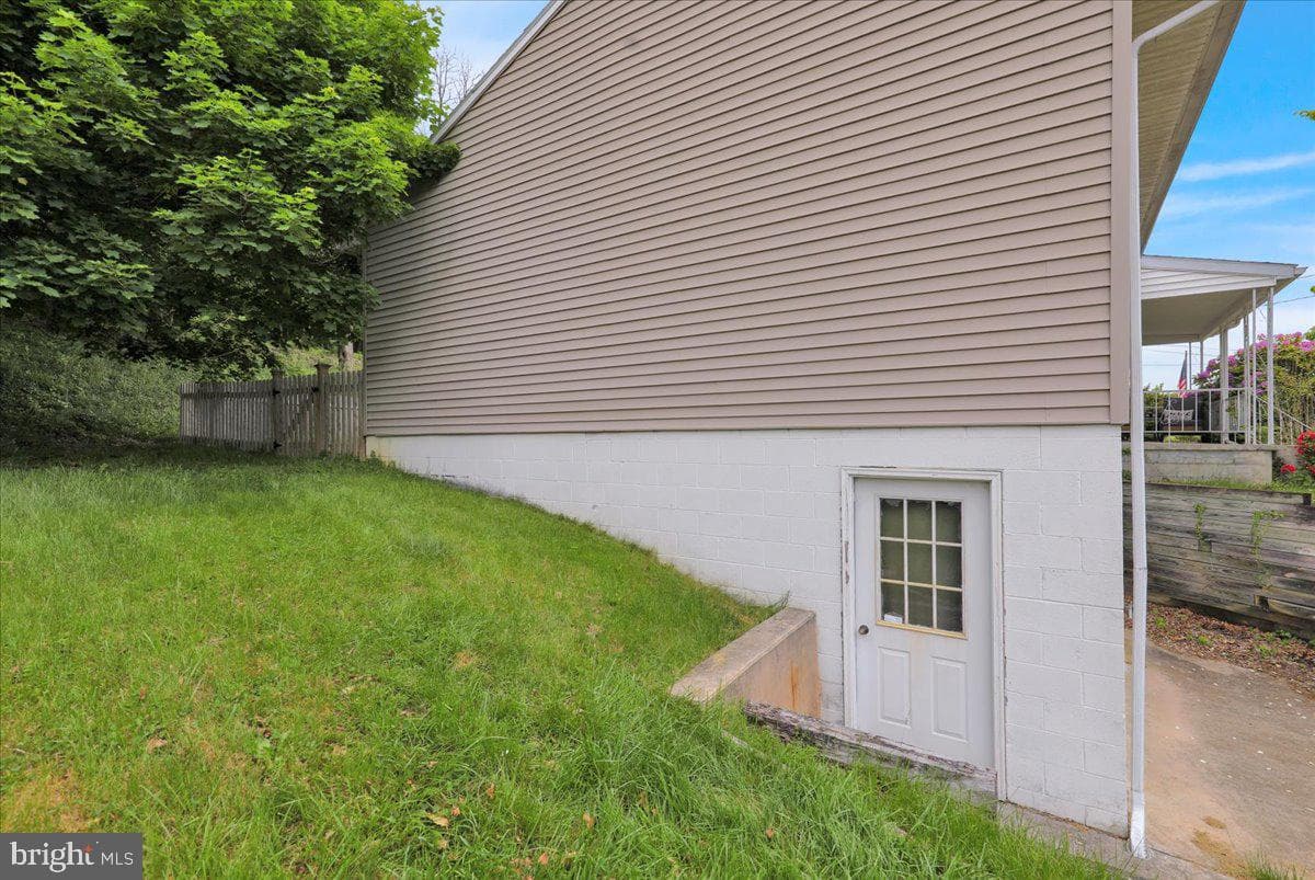 1530 Kramer Avenue photo 26