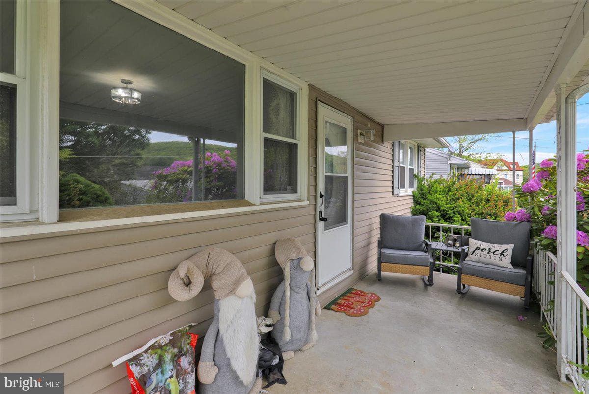 1530 Kramer Avenue photo 4