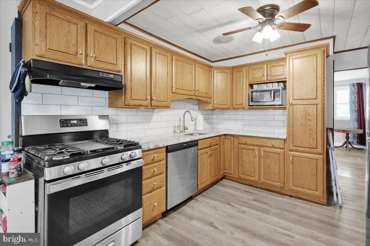 1530 Kramer Avenue photo 8