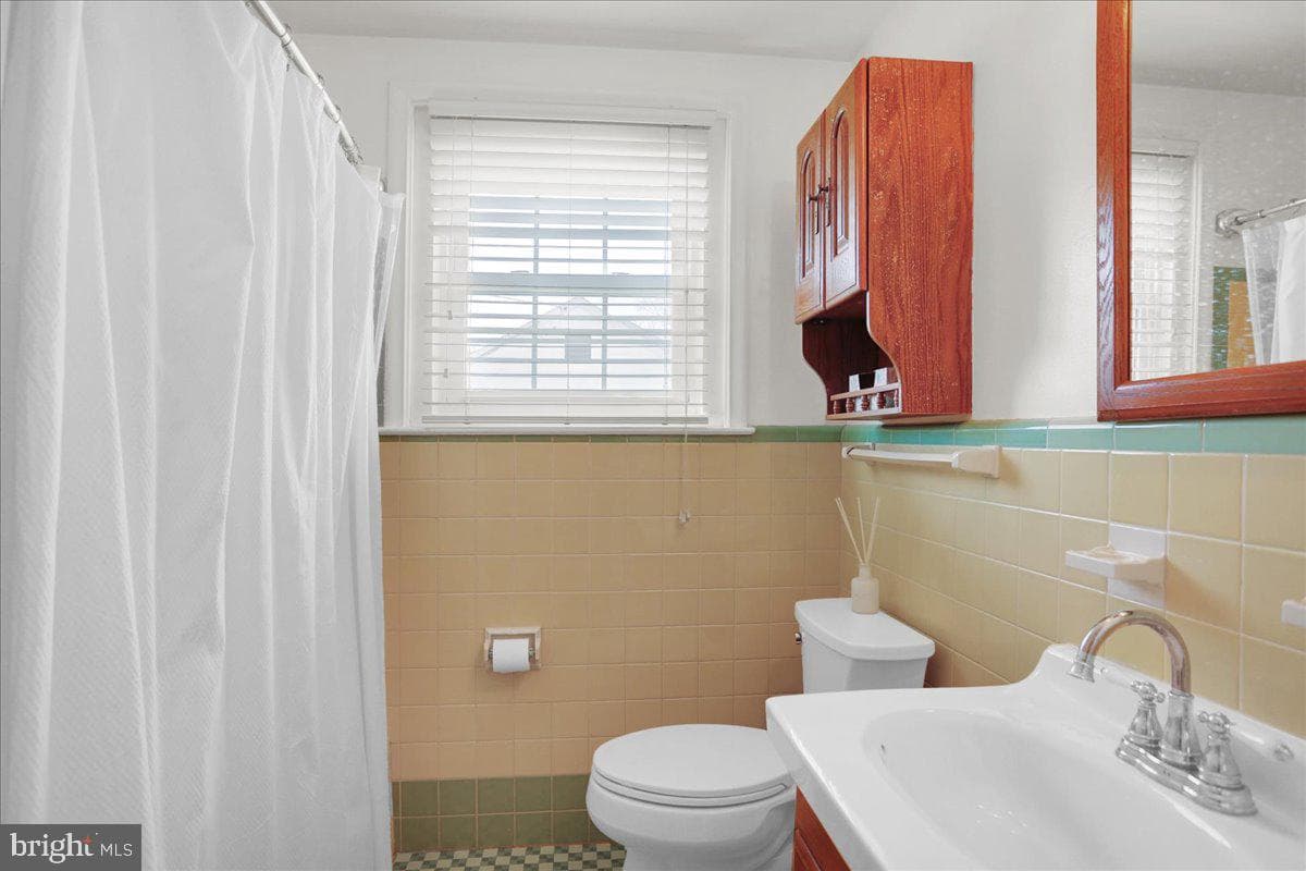 3812 Reiff Place photo 15