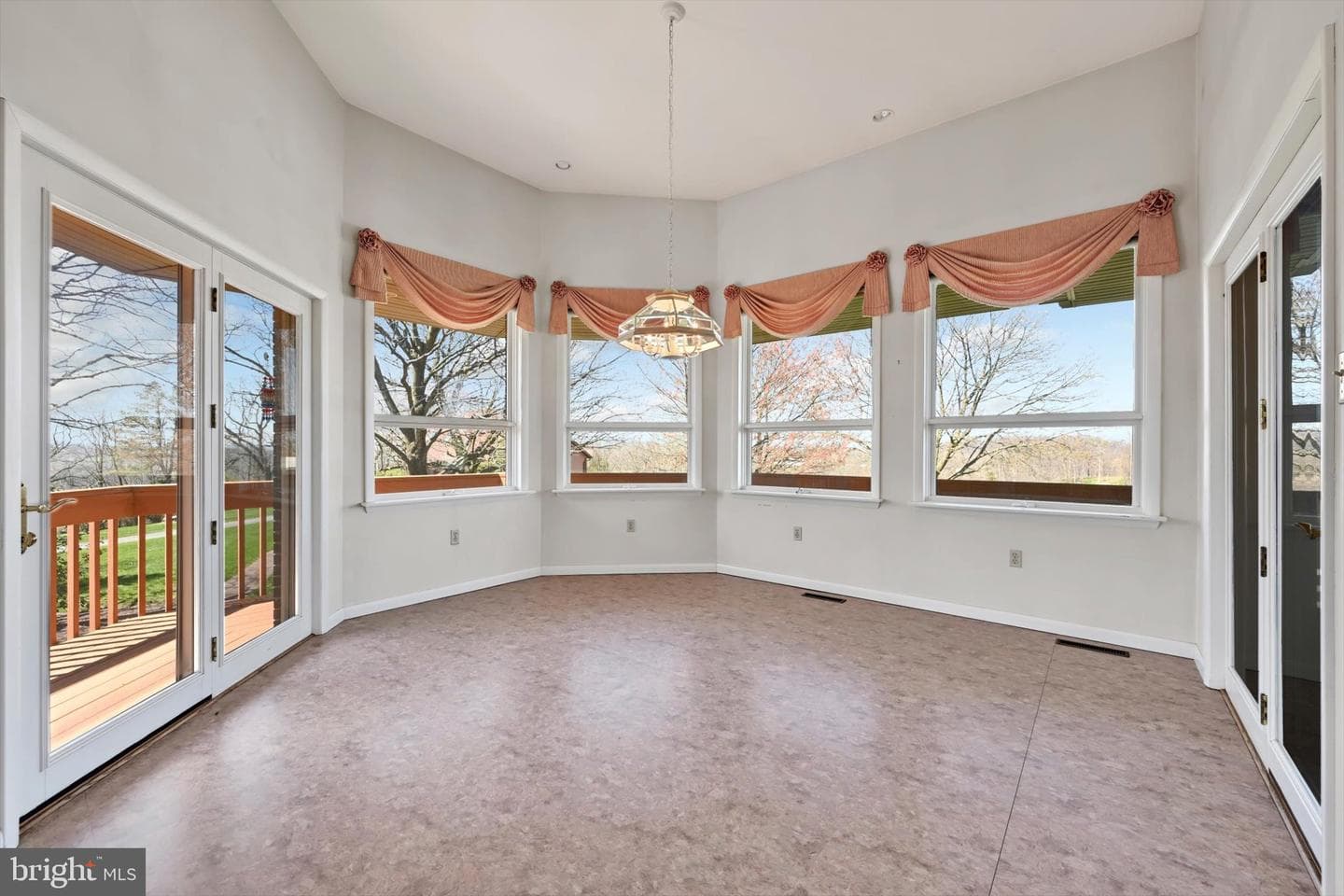 57 Arboretum Road photo 14