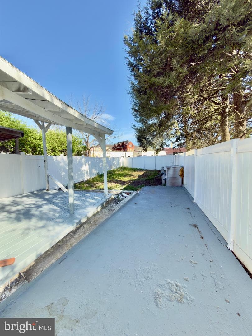 430 Bingaman Street photo 32