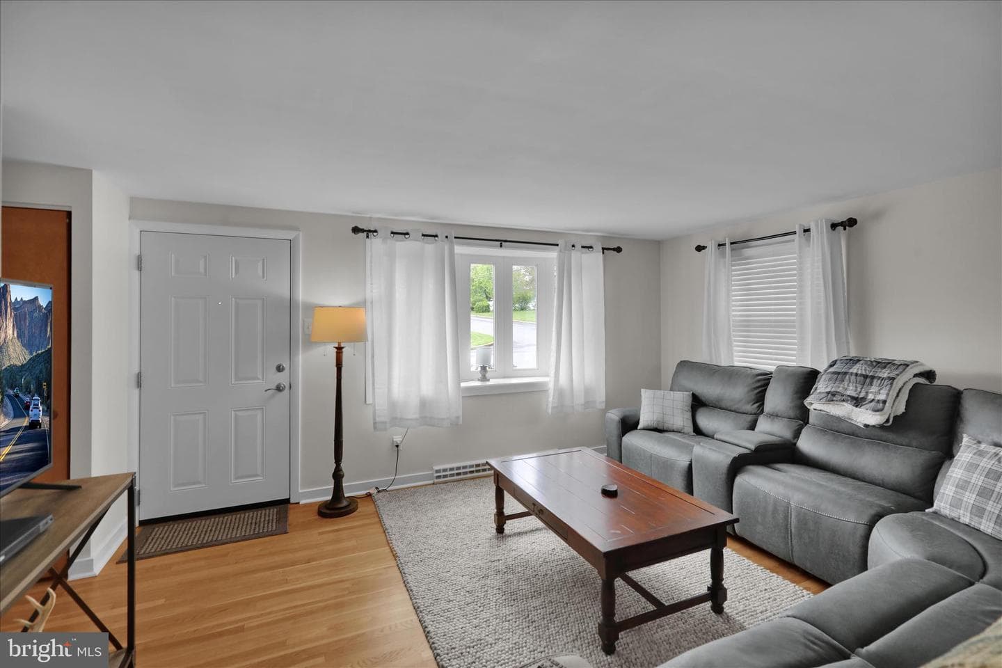3357 Sheidy Avenue photo 10