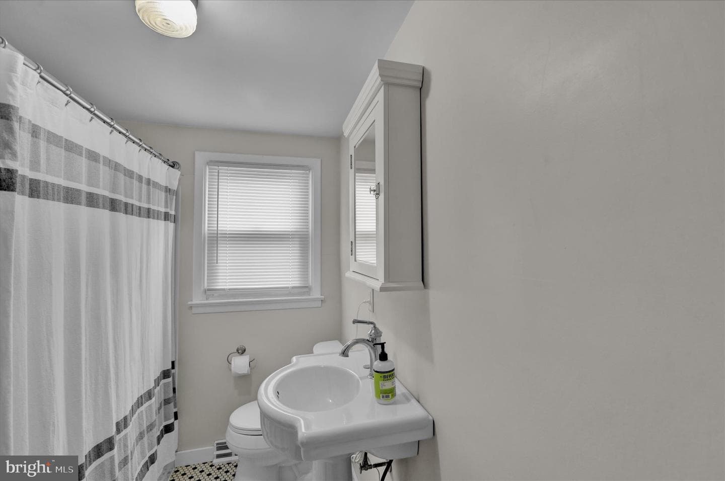 3357 Sheidy Avenue photo 14