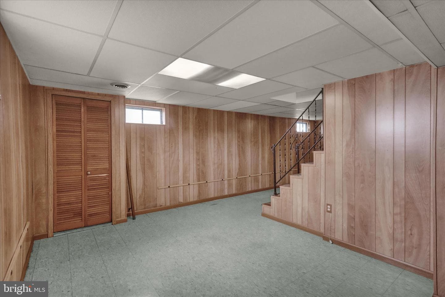 3357 Sheidy Avenue photo 24