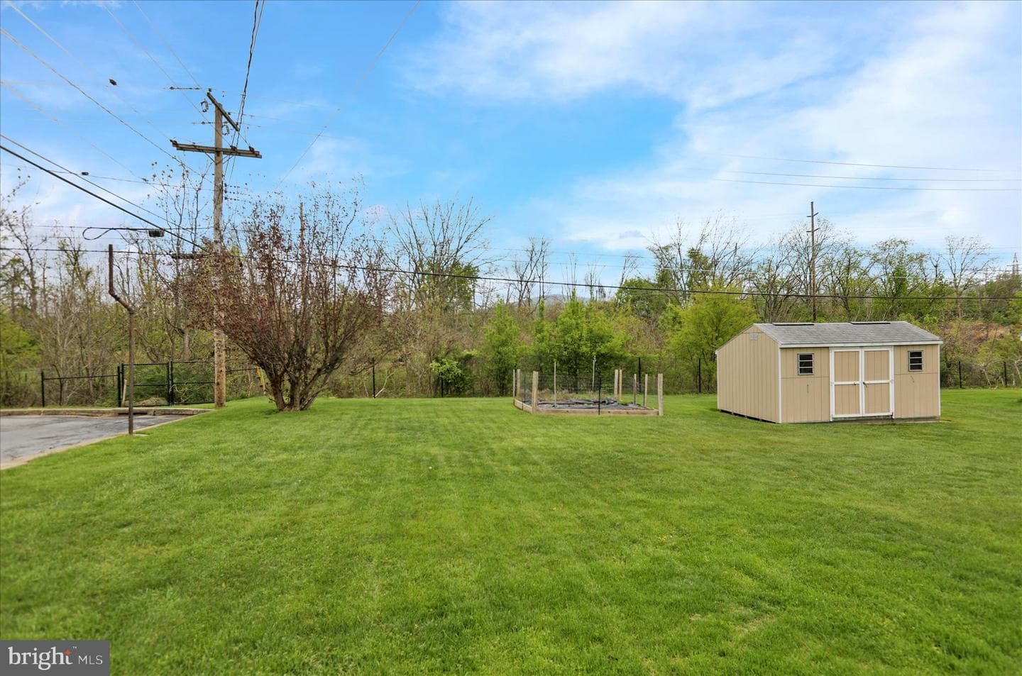 3357 Sheidy Avenue photo 6