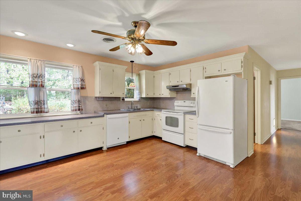 12 Moser Lane photo 13