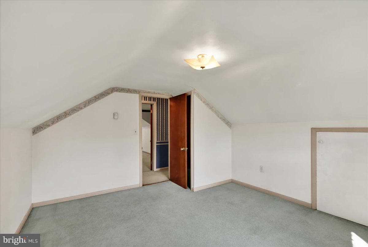 12 Moser Lane photo 32