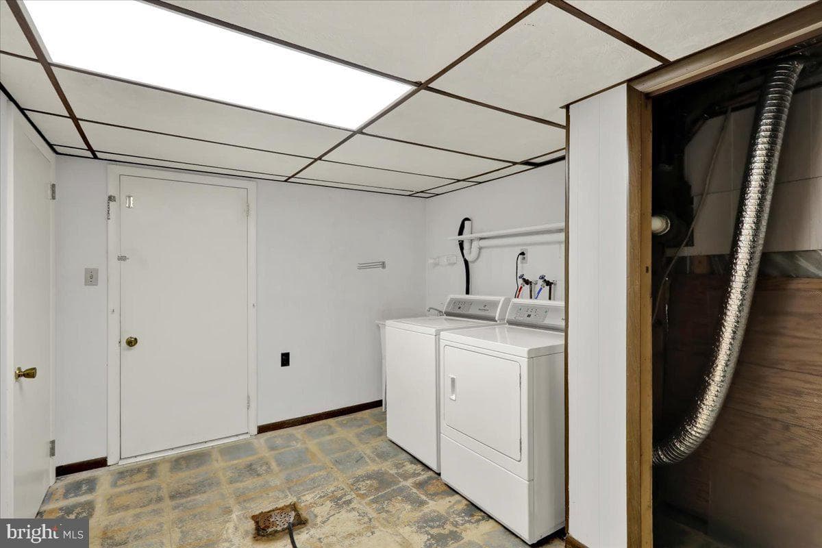 12 Moser Lane photo 39