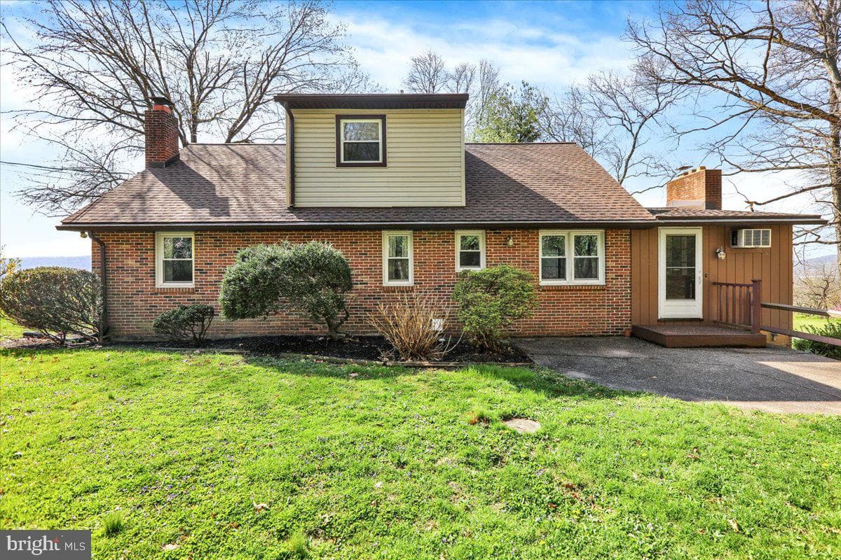 12 Moser Lane photo 8