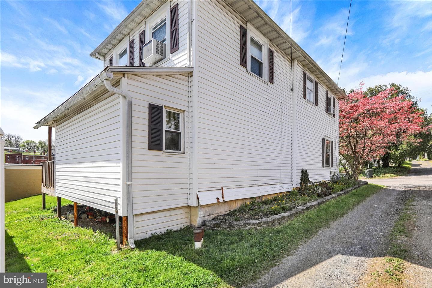111 Baker Avenue photo 22