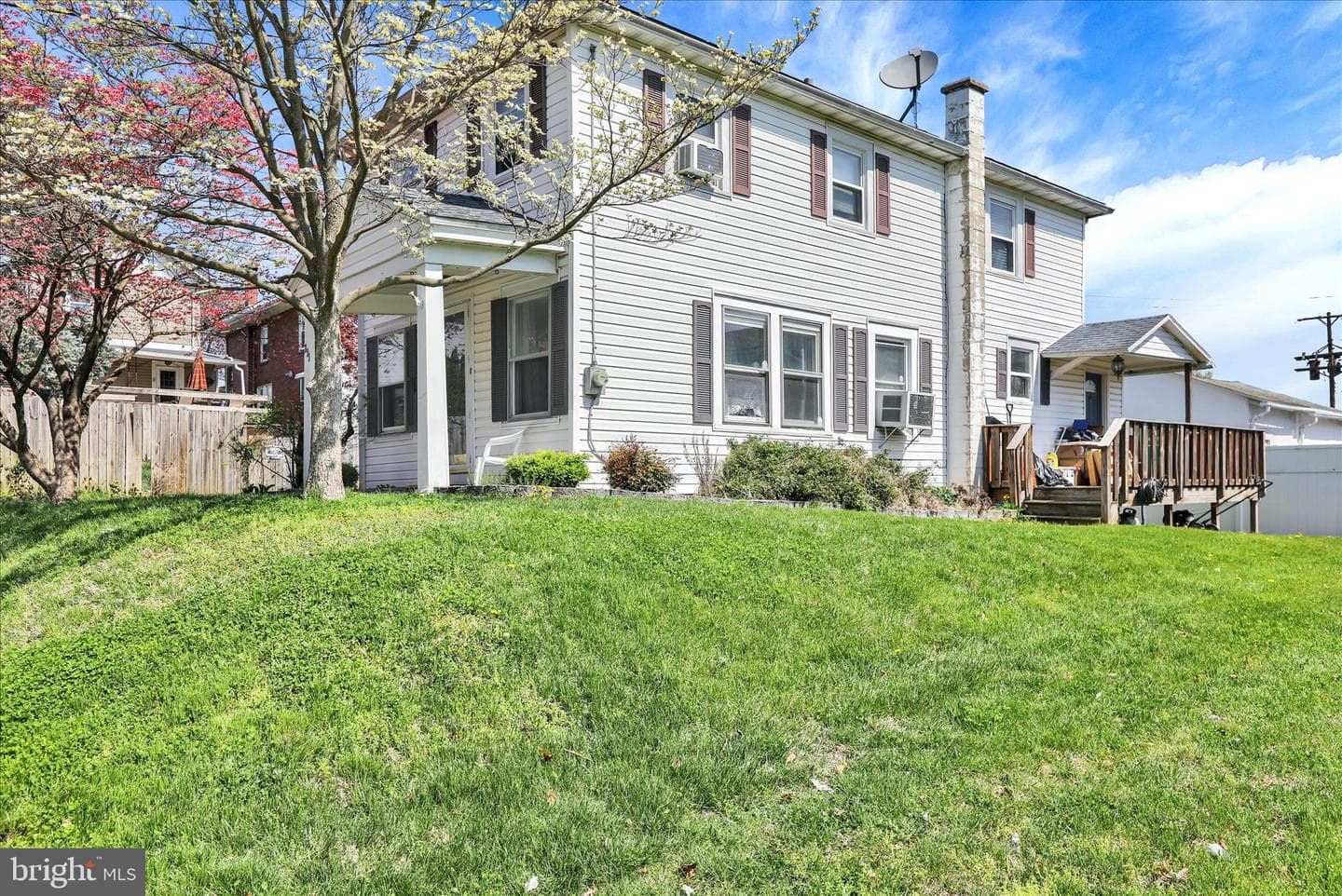 111 Baker Avenue photo 3