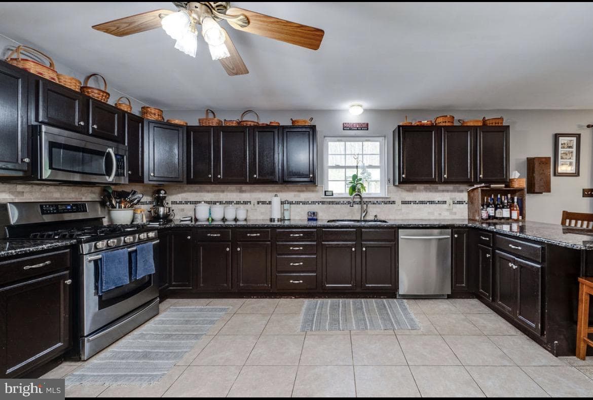 75 Clemens Road photo 15