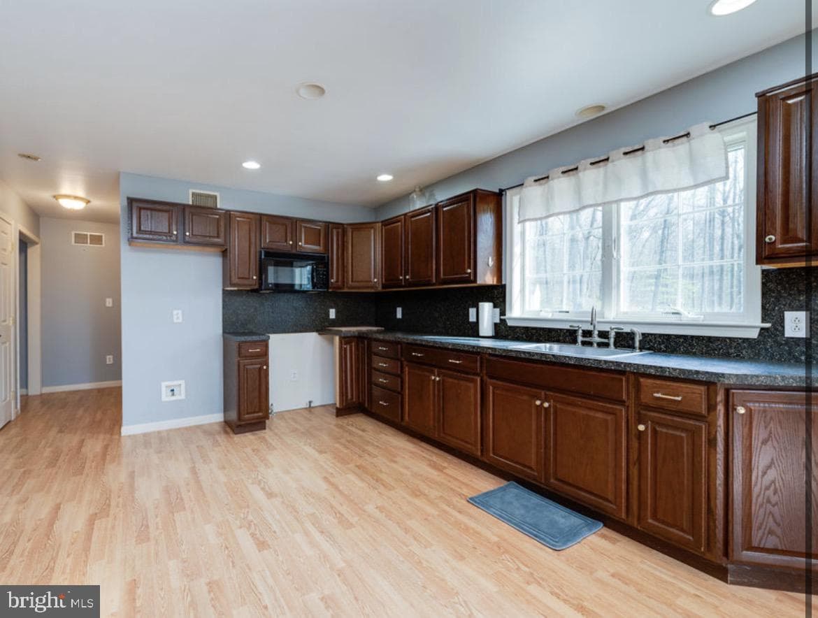 75 Clemens Road photo 39