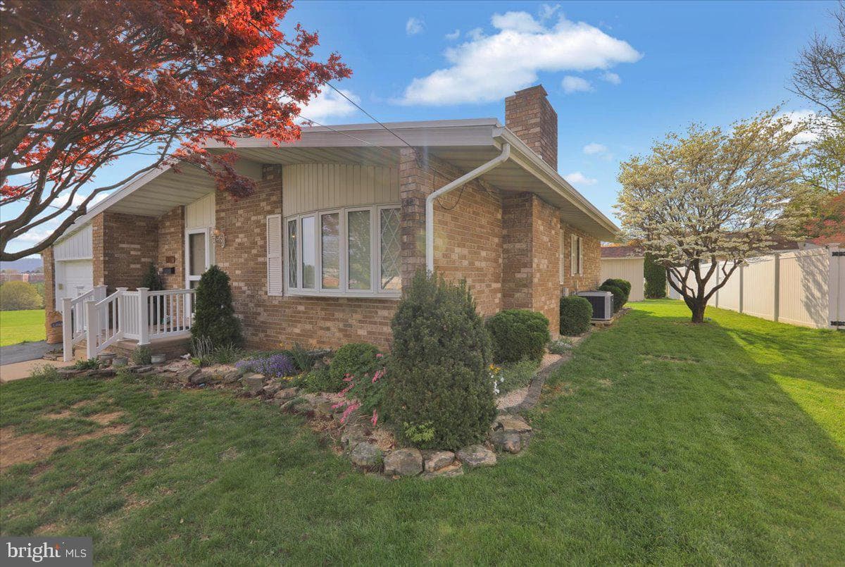 112 Brown Street photo 3