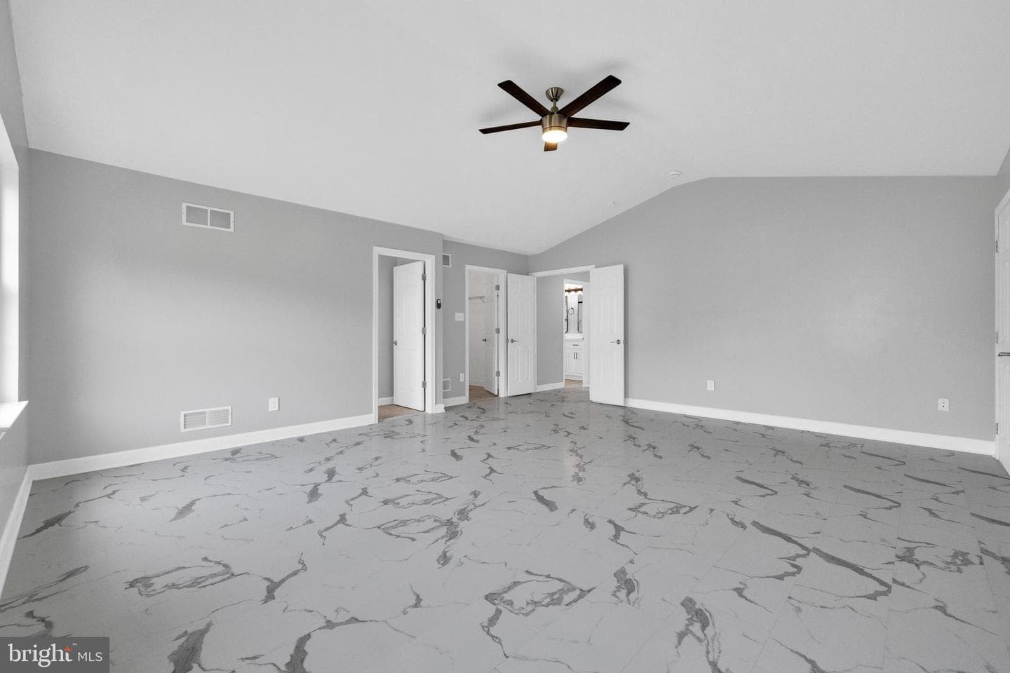 18 Ridge Crest Drive photo 32