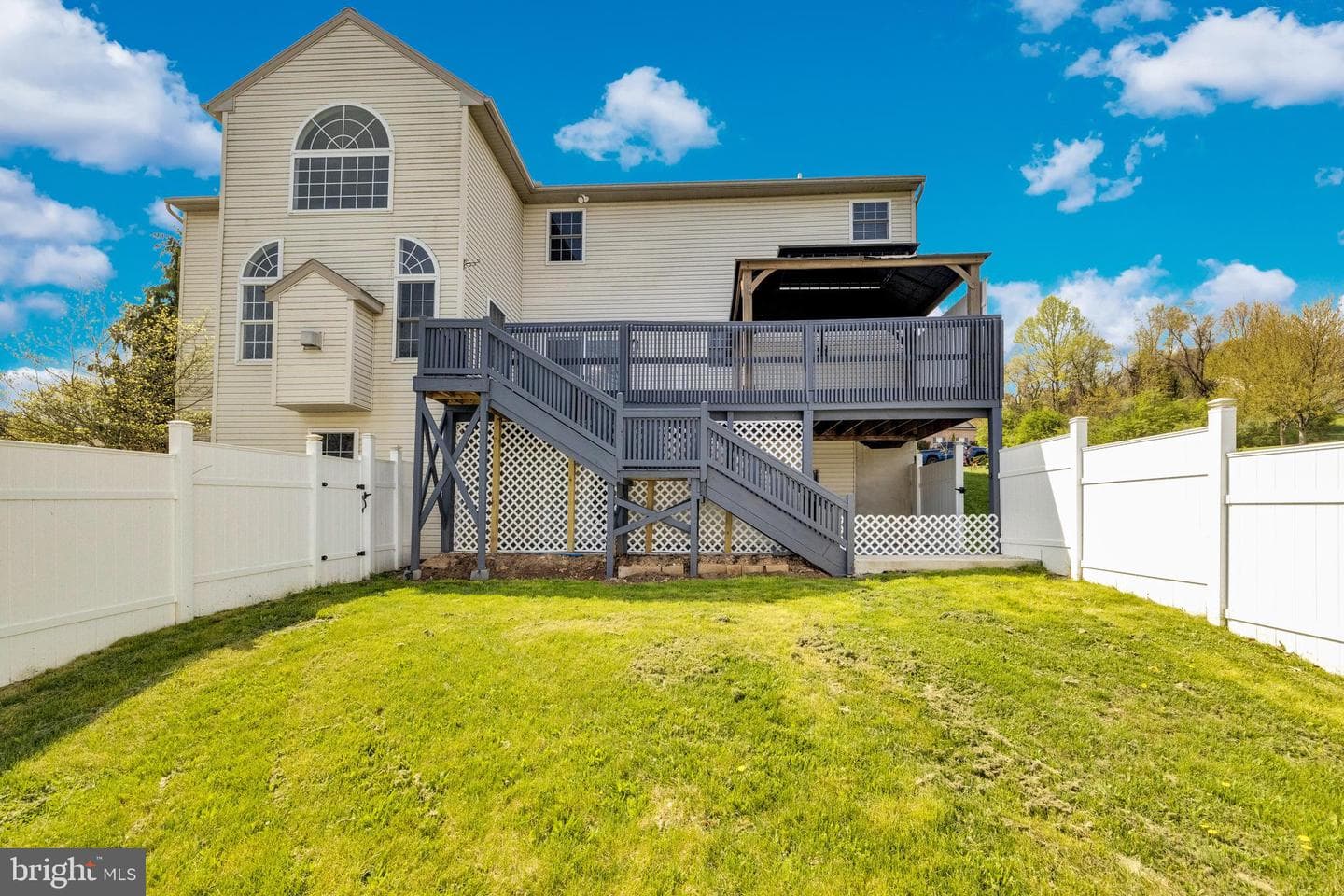 18 Ridge Crest Drive photo 5