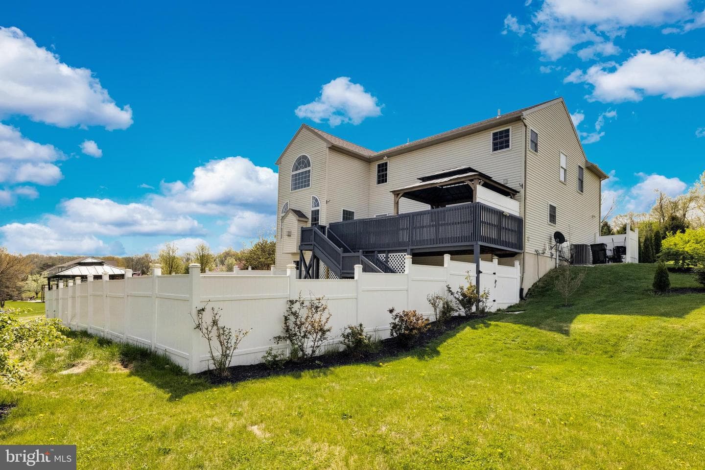 18 Ridge Crest Drive photo 6