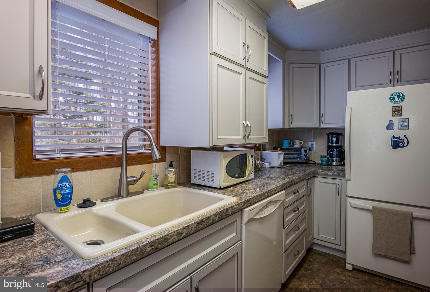 23 Drumheller Drive photo 17