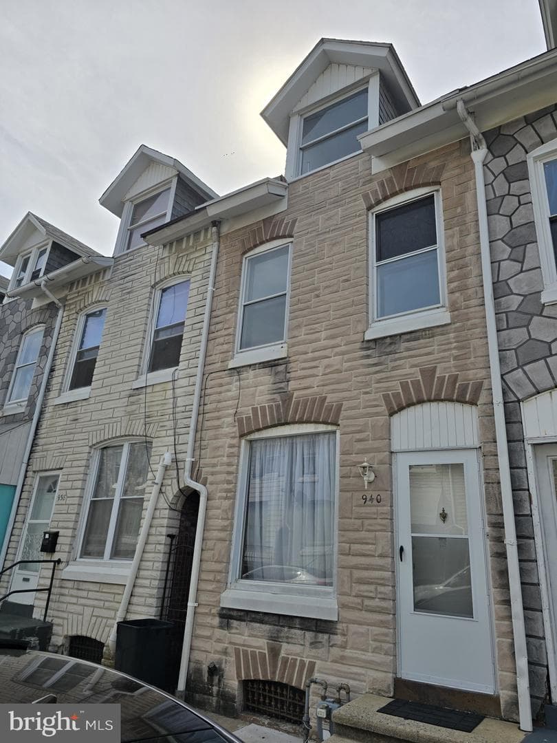 940 Mulberry Street