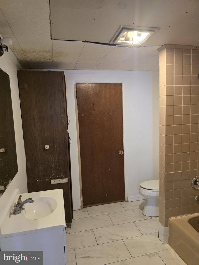 940 Mulberry Street photo 7