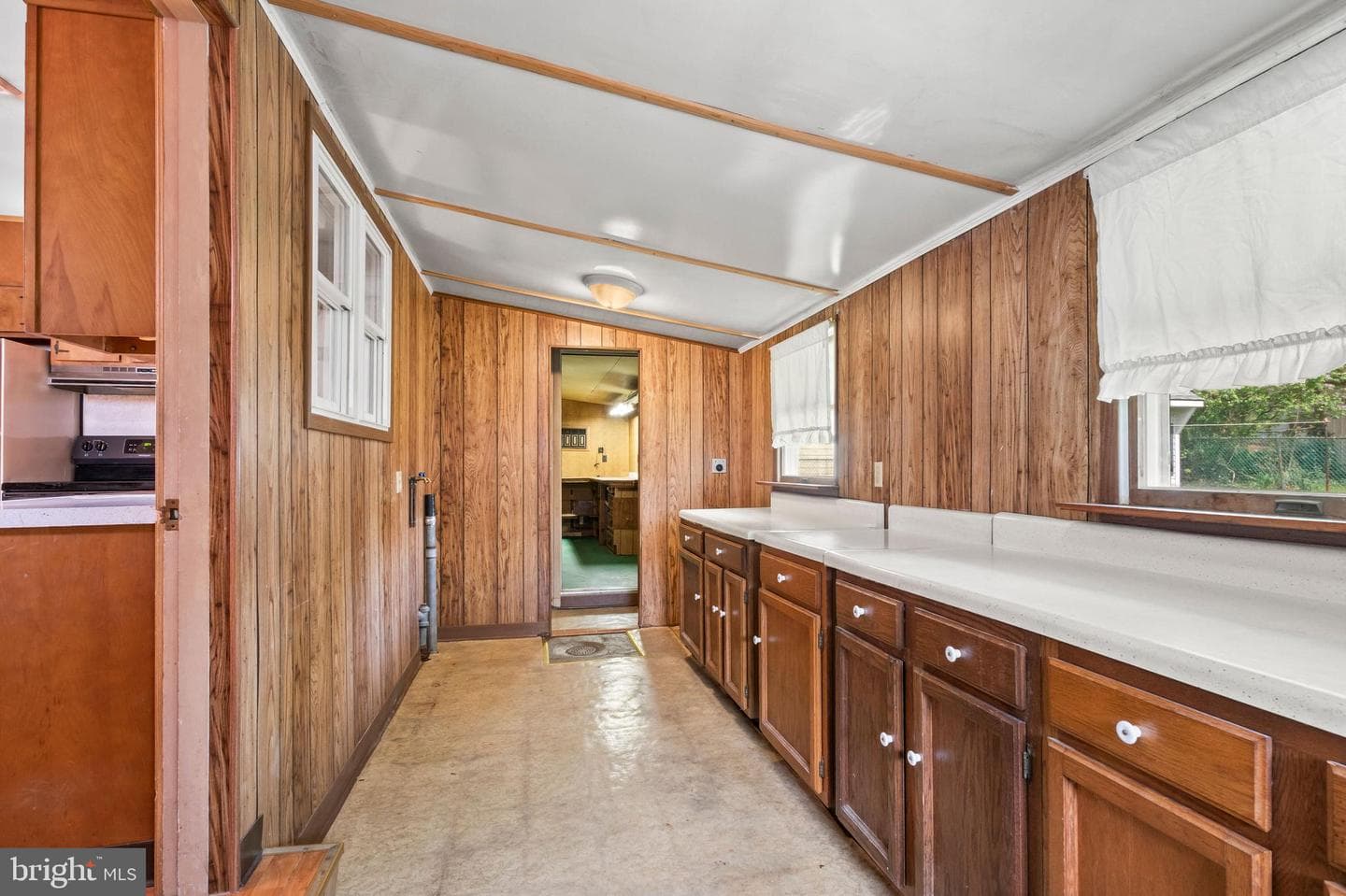 705 Hartman Avenue photo 24