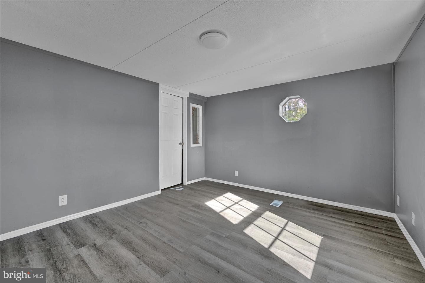 107 White Pine Avenue photo 15