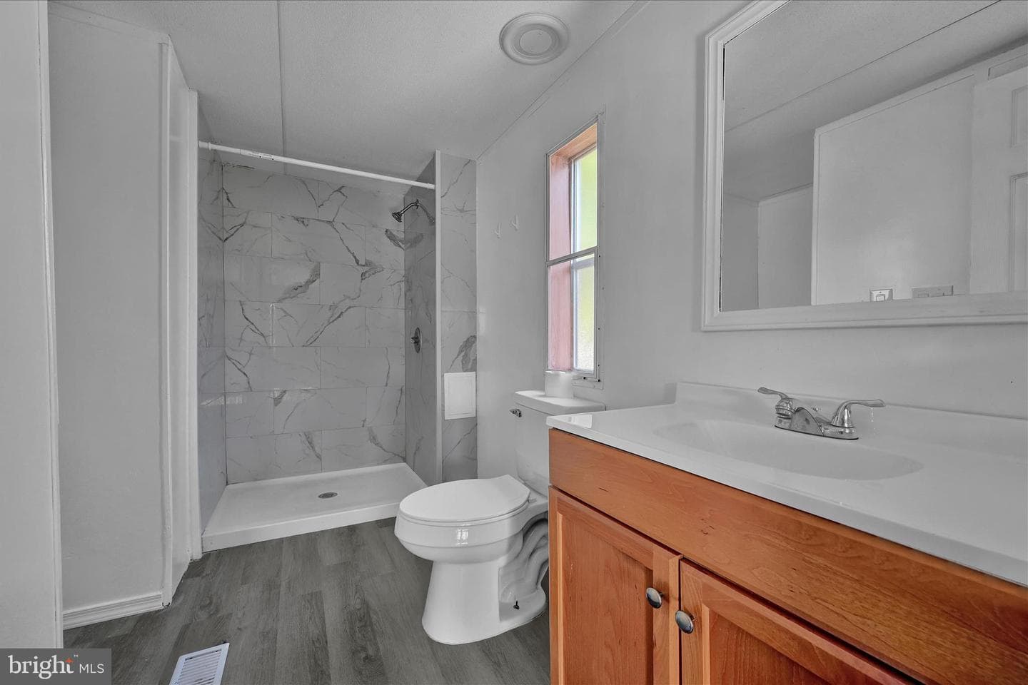 107 White Pine Avenue photo 18