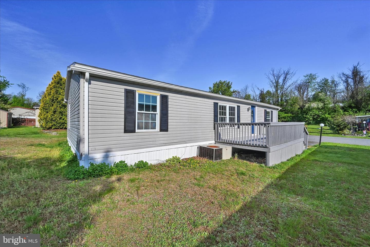 107 White Pine Avenue photo 3