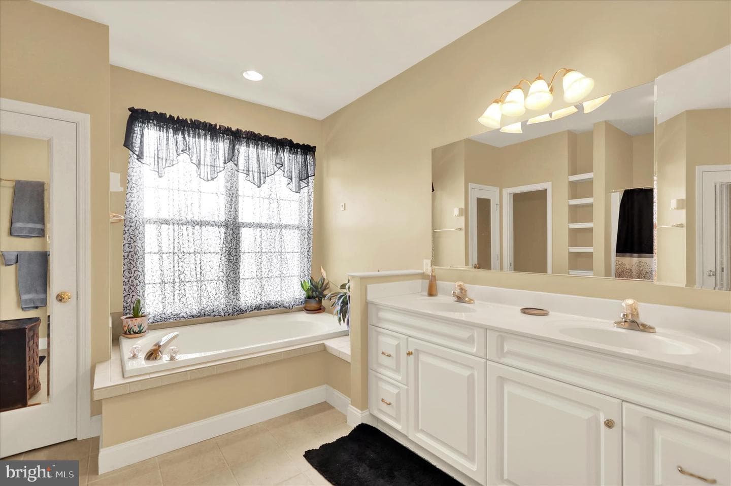160 Eagleview Drive photo 25