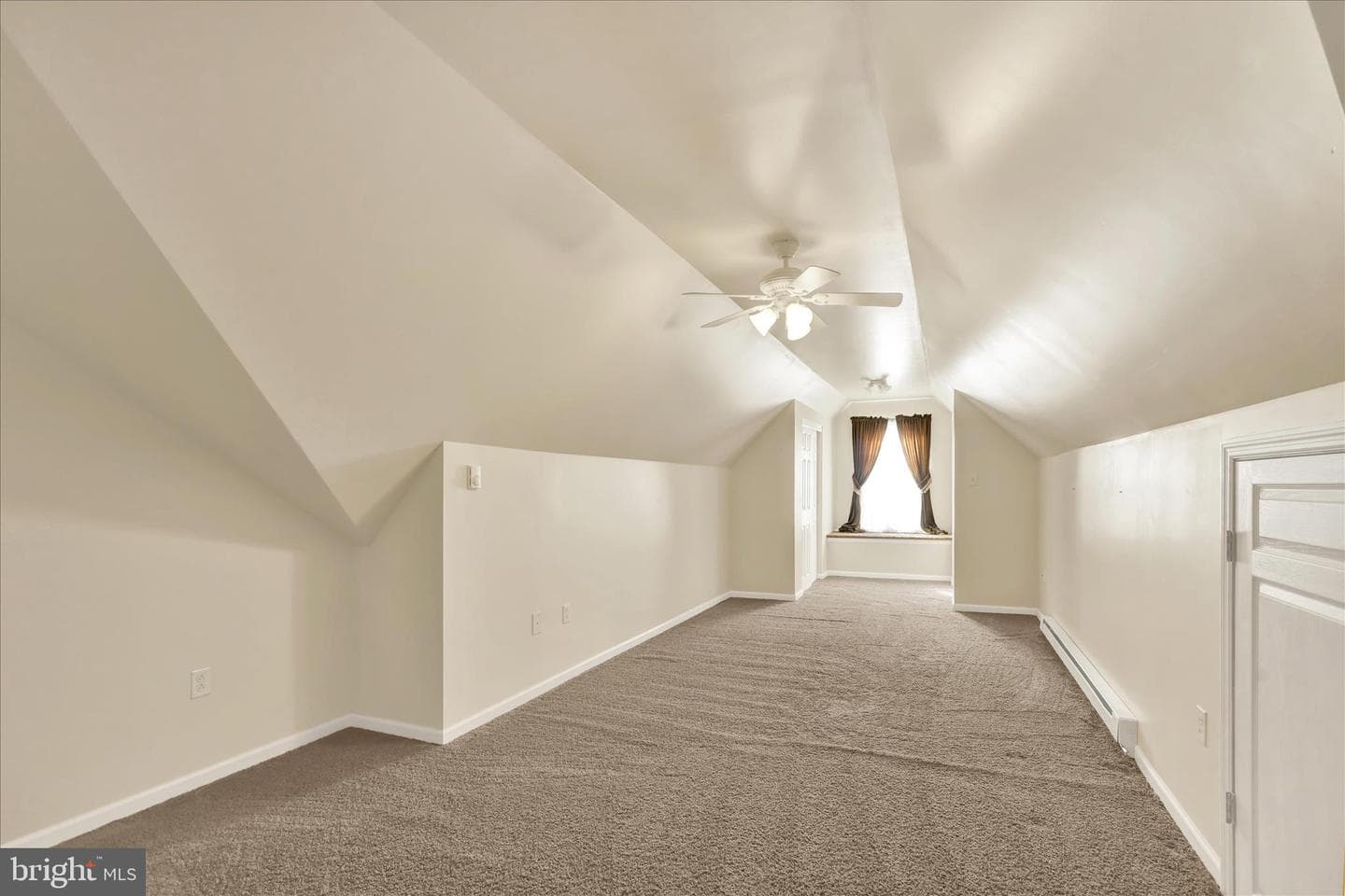 160 Eagleview Drive photo 32
