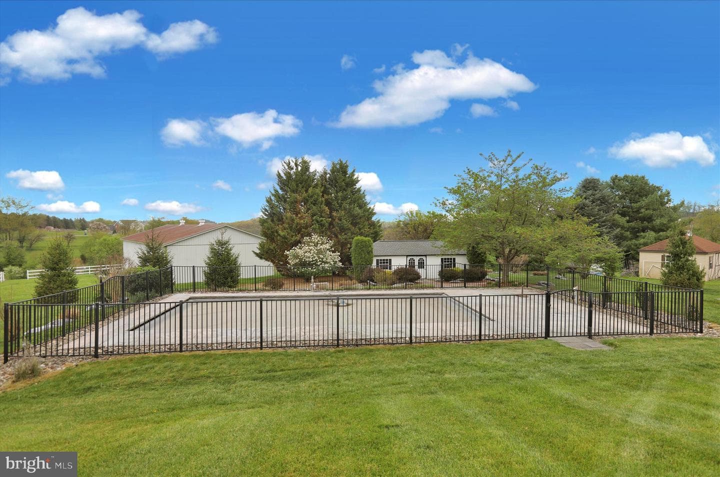 160 Eagleview Drive photo 49