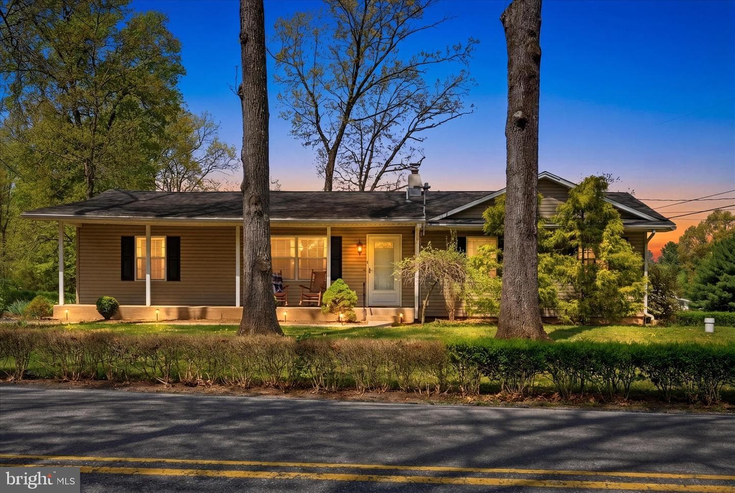 1988 Chestnut Hill Road photo 2