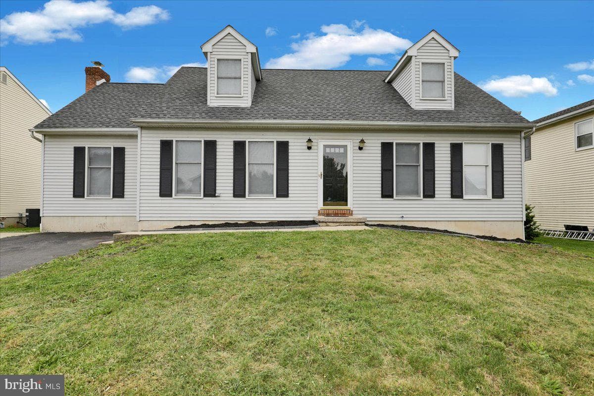 1311 Fredrick Blvd photo 4