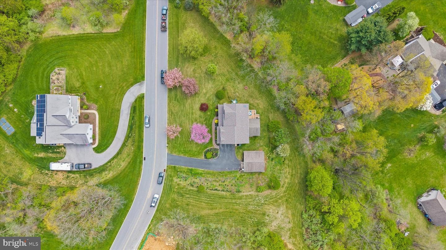 4 Kerryn Drive photo 29