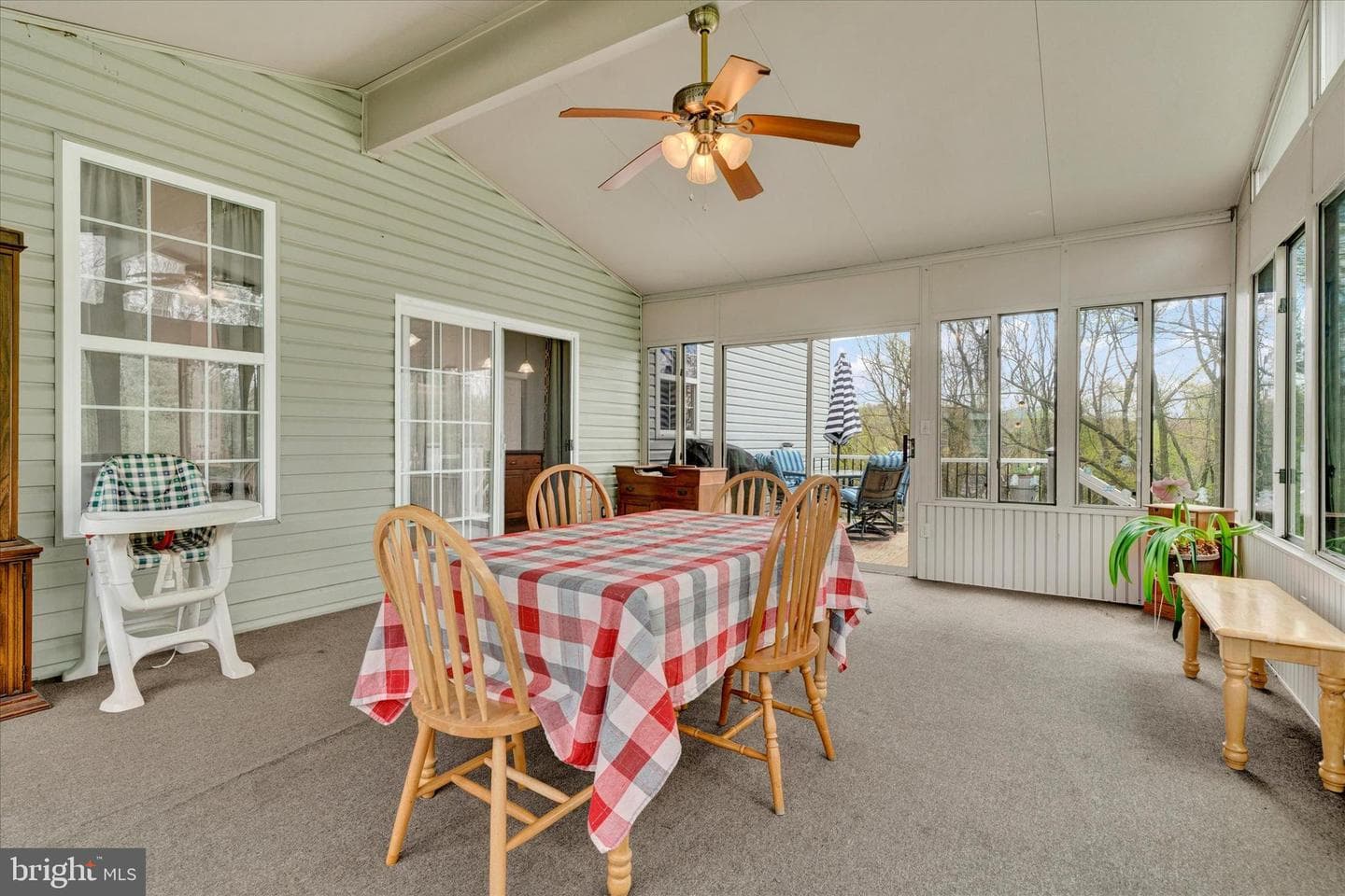 4 Kerryn Drive photo 36